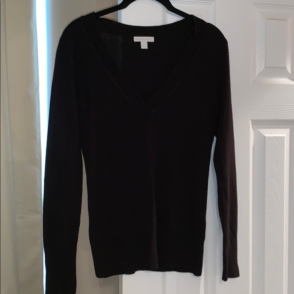 Black v neck sweater